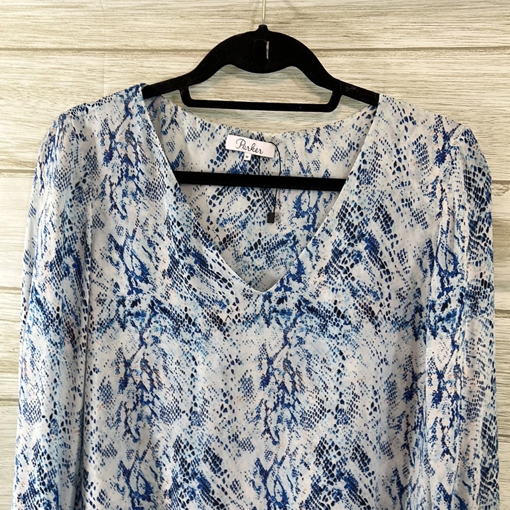 Parker Duncan Snakeskin Print Flutter Blouse - image 5